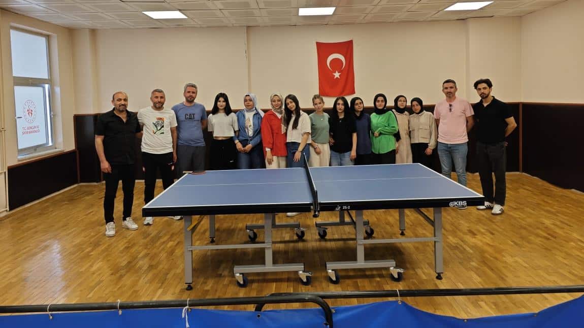 Okulumuz İlde Yapılan Liseler Arası Masa Tenisi Turnuvasında İl 1.si Oldu.